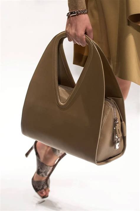 Ferragamo | Fashion handbags, Leather handbags, Purses