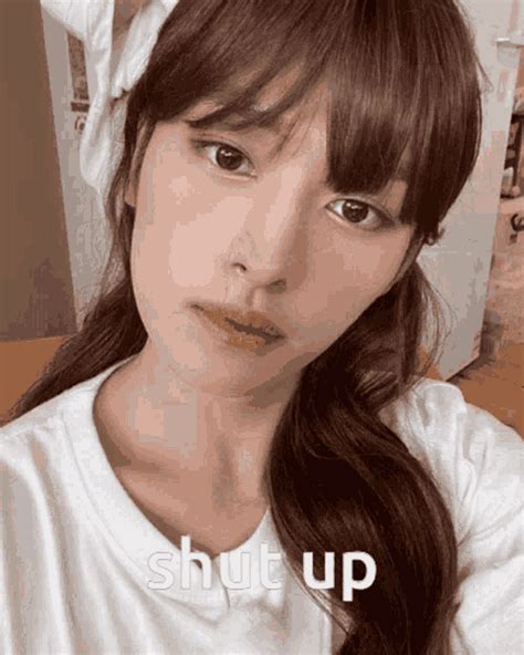 Nira Lee Know GIF - Nira Lee Know - Discover & Share GIFs