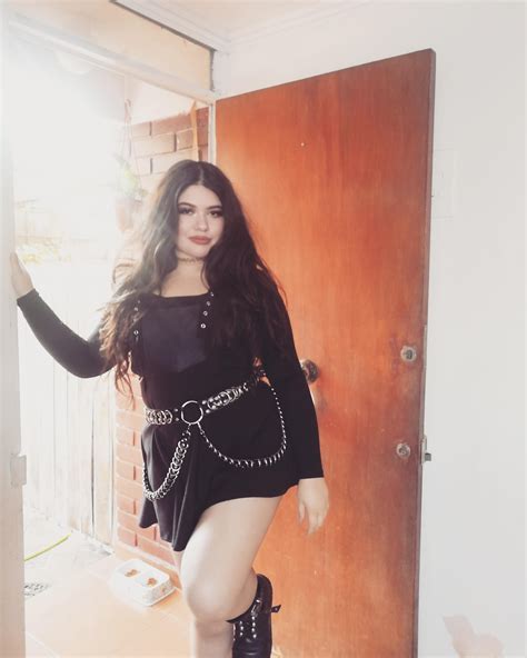 Soy tu gótica culona 🍑 follow me in onlyfans $10!!! : rOnlyFansPromotions