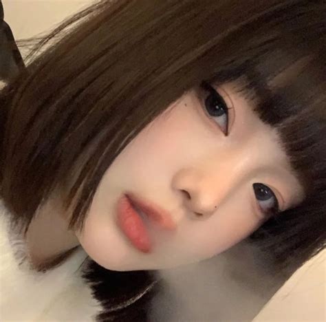 xiaohongshu icon | Chinese makeup, Makeup, Icon