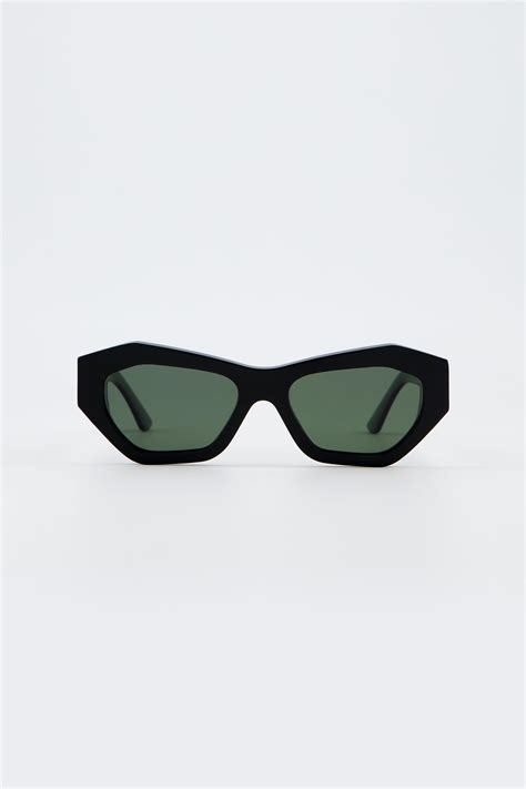 Emily - Black – Isleofeden