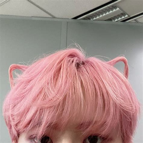 seonghwa details | Hair icon, Kpop hair, Pink hair