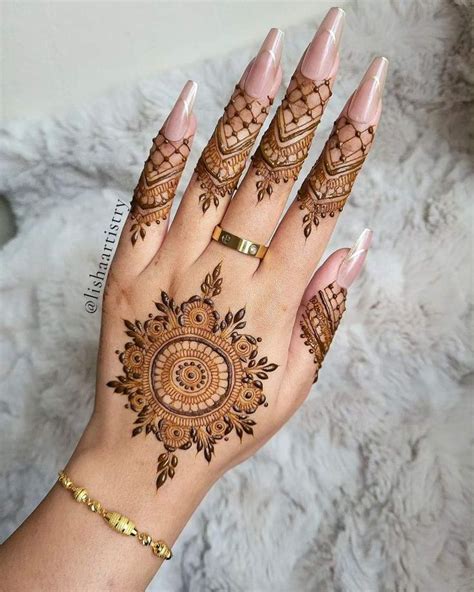 bridal henna design  women fascinate names   mehndi