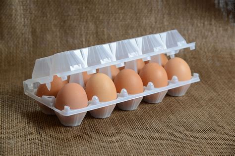 Пластиковая упаковка под куриное яйцо, цветные контейнеры для яиц, тара ...