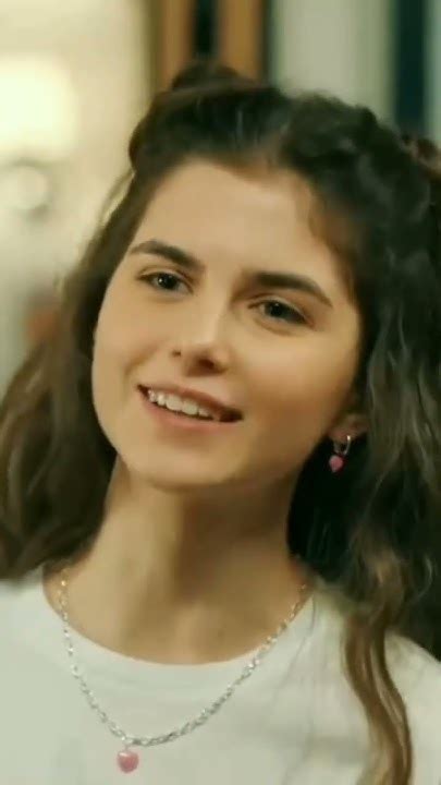 Сериал: Папины дочки. Новые. Трек: Королева секонд-хенда. Исполнитель ...