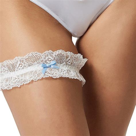 Wedding and Bridal Garters: Everything You Need to Know - hitched.co.uk
