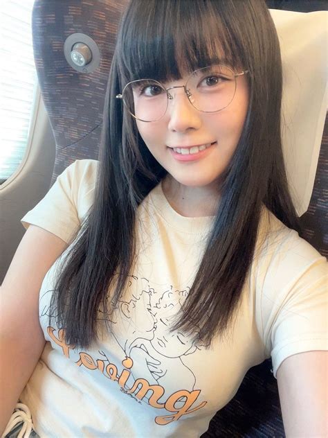 東雲うみ🤖 | 女性の物, セクシーな女の子, 最も美しい顔