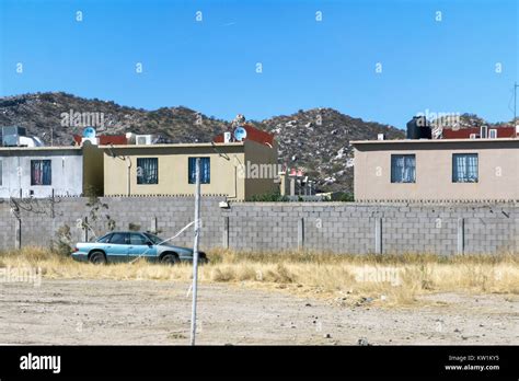 Middle Class House Exterior Stock Photos & Middle Class House Exterior Stock Images - Alamy