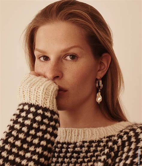 LANA GROSSA on Instagram: “Der Pulli mit dem kurzen Schnitt und breitem ...