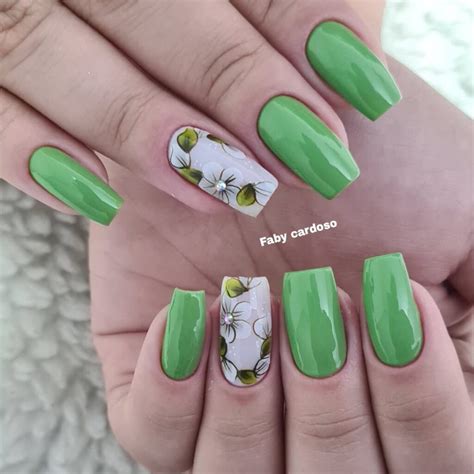 Fotos De Unhas Verde - Unhas Verdes Decoradas 2022 - Fotos de Inspiração - UNHAS DECORADAS