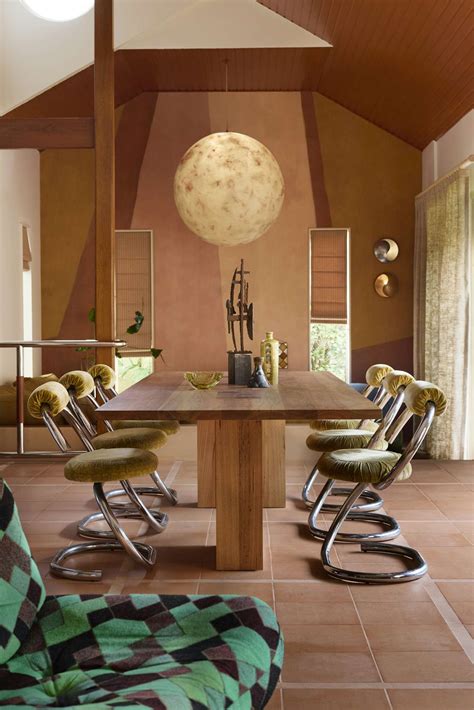 Photo 10 of 21 in Seventies Nostalgia Abounds in This Lush Byron Bay