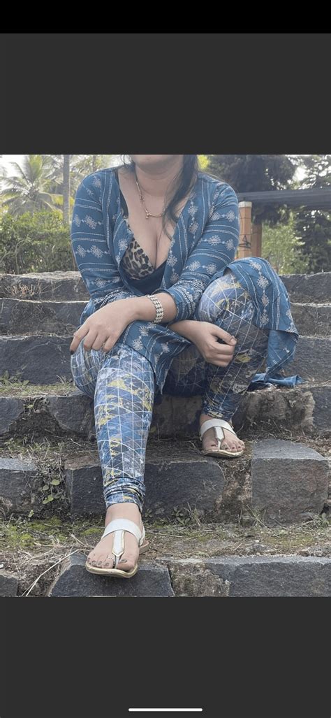 Random # exhibitionism # dare #desi # cleavage : r/indian_exhibitionism