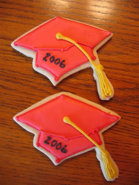 Graduation Hat Cookies - CakeCentral.com