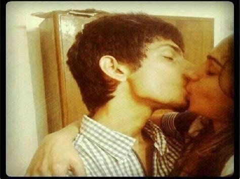 Anirudh Ravichander and Andrea Jeremiah kissing Smooching Photos taken ...