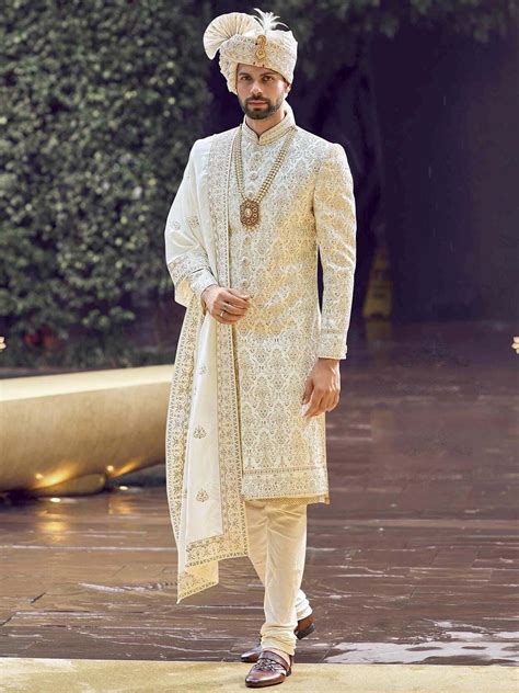 groom indian wedding outfits sherwani  men wedding