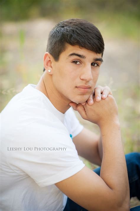 Senior Guy. #senior #guy #seniorportraits #leeshylouphotography Leeshy ...