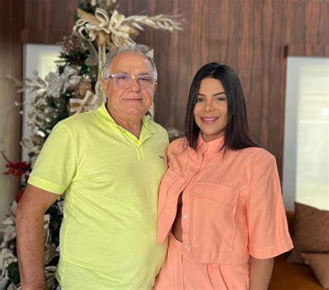 Primeira-dama de Arari explica vazamento de vídeo em que aparece seminua