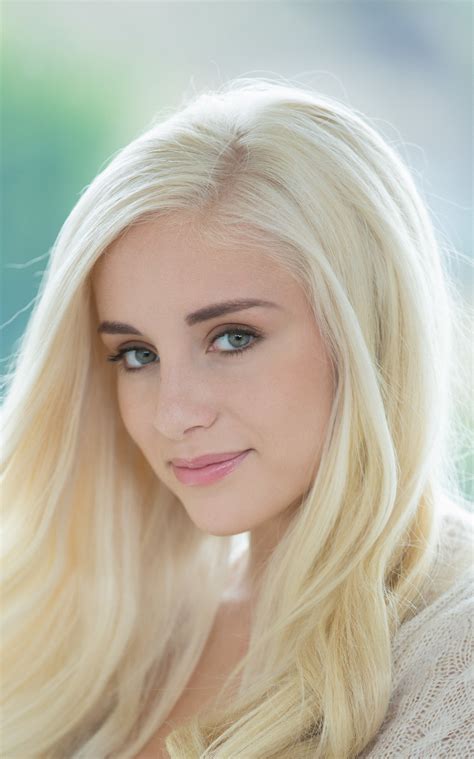 Emilia Clarke showing her seductive plot in "Above Suspicion" (2019