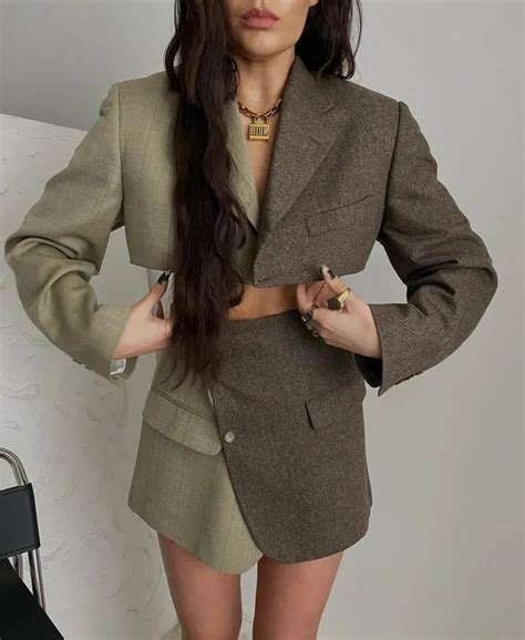 Укороченный пиджак с юбкой - идеальное сочетание | Crop blazer, Blazer ...