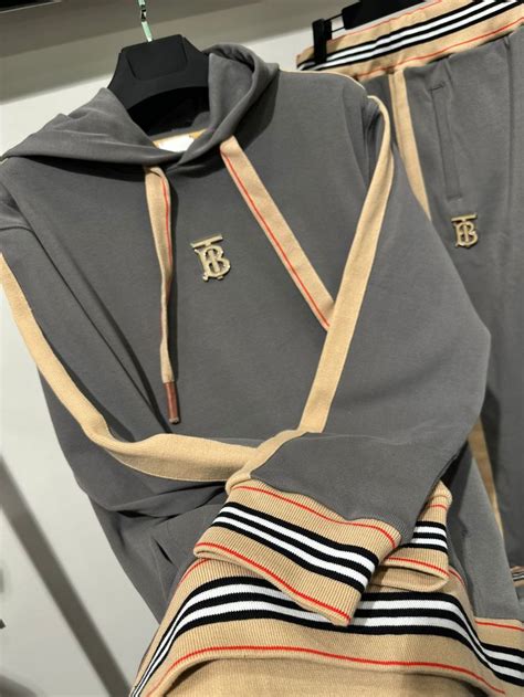 Paladin Clothing adlı kullanıcının 🎨 fashion menswear panosundaki Pin