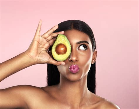 Makyaj Ürünlerinde neden Avokado kullanılır? – veganmakyaj