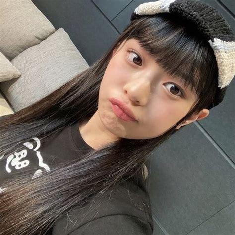 pin oleh alaekamili  hanni newjeans selebritas  cantik