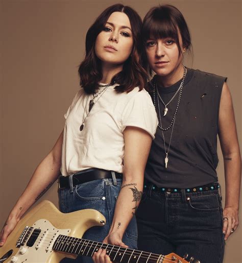 Larkin Poe Woman Up "She's a Self Made Man" - American Songwriter