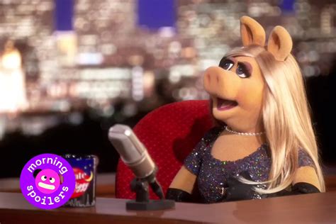 jennifer lawrence  teasing  mystery   piggy