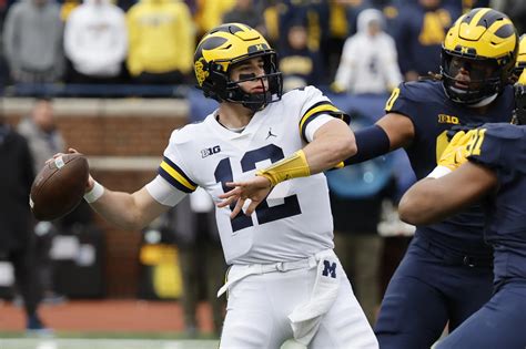 2023 five-star QB Dante Moore provides recruiting update following CJ