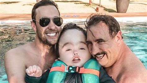 Quantos Filhos O Ratinho Tem - Ratinho celebra aniversário de 5 anos do neto, Noah, com fotos e vídeo