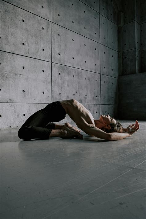 Naked Yoga Photos, Download The BEST Free Naked Yoga Stock Photos & HD