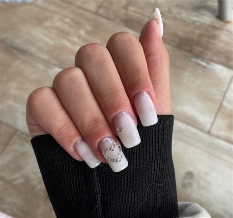 💅💗💅🤍💗💅 | Маникюр со стразами, Дизайнерские ногти, Ногти