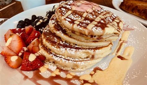 WILDBERRY PANCAKES AND CAFE, Chicago - 196 E Pearson St, Near North ...
