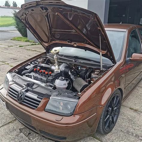 This VW Bora Traded Its Meager Existence for a 960 Horsepower Turbo VR6