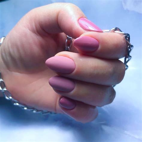 Скромный маникюр | Nails, Gemstones, Gemstone rings