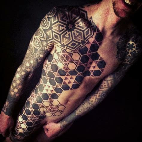 915 best geometric tattoos images on Pinterest | Geometric tattoos ...