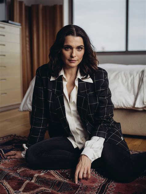Rachel Weisz Has a Big Surprise by MAUREEN DOWD – The Randomization