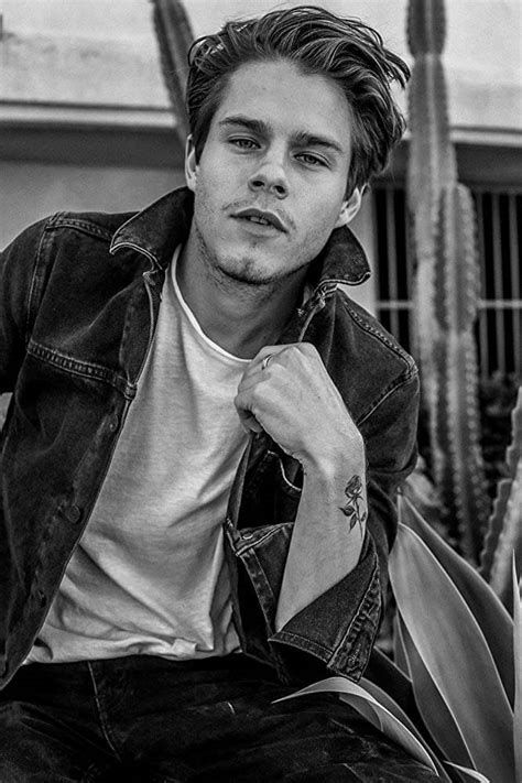 jake manley net worth