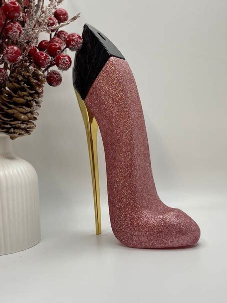 Соблазнительная цветочная восточная композиция CAROLINA HERRERA Good ...