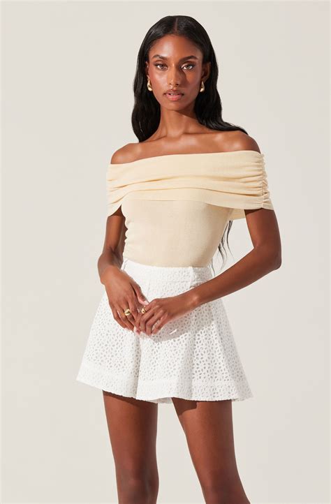 Kylin Off Shoulder Sweater Top - ASTR the Label
