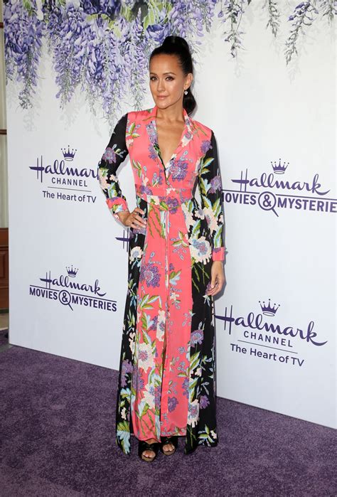 Yan-Kay Crystal Lowe