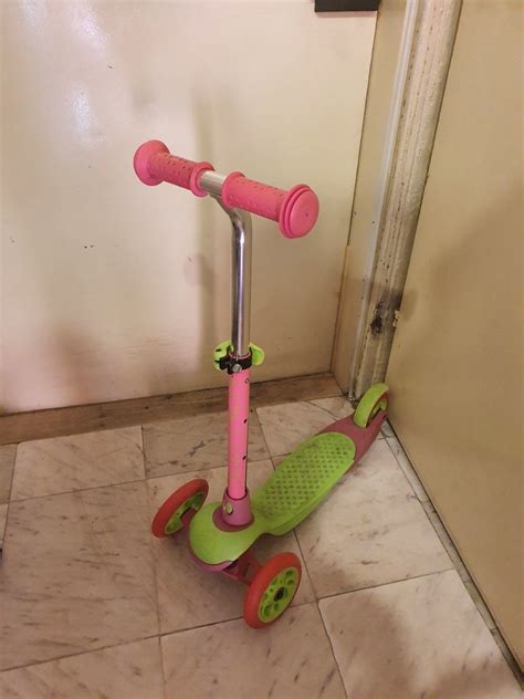 Тротинетка за момичета гр. София Люлин 4 • OLX.bg