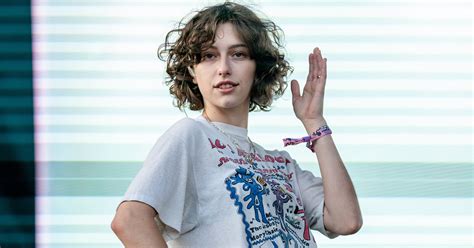 King Princess on Makeup Products She's Bringing on Tour | POPSUGAR Beauty