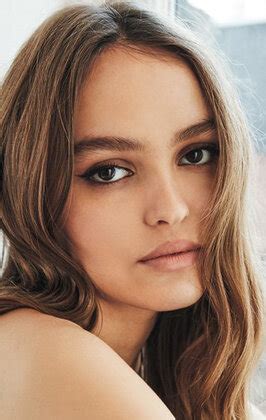 Лили-Роуз Депп (Lily-Rose Depp): фильмы, биография, семья, фильмография ...