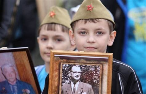 На сайте «Бессмертный полк» возможен поиск по фамилии участников ВОВ На ...
