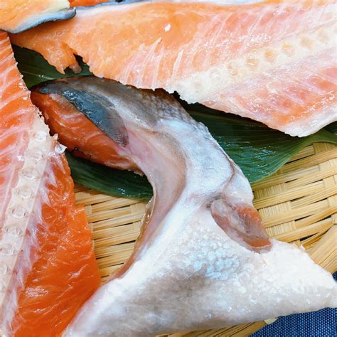 【楽天市場】鮭 切り落とし 400g 【在庫限り】 さけ しゃけ シャケ カマ かま お試し 切れ端し 自宅用 鮭詰め合わせ お買い得 冷凍 ...