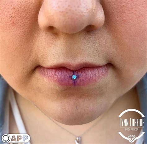 Inverse Vertical Labret 101