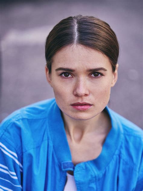 Zoe Moore | Schauspielerin