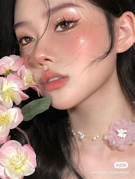 Chinese Makeup | Chinese makeup, Fashion makeup, Pretty makeup