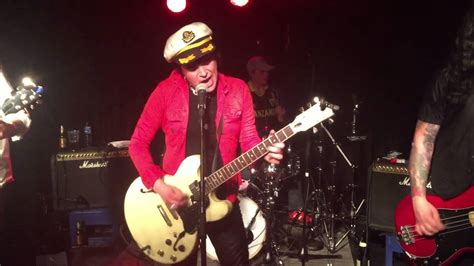 Petter Baarli The Penguine Song - YouTube
